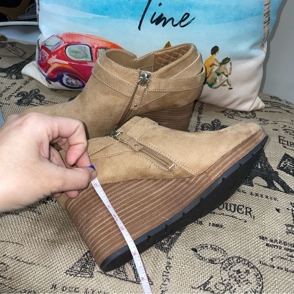 Dr. Scholls NWOB! Be Energized Whats Good Brown Wedge Heels Booties Size 8M - Picture 8 of 13